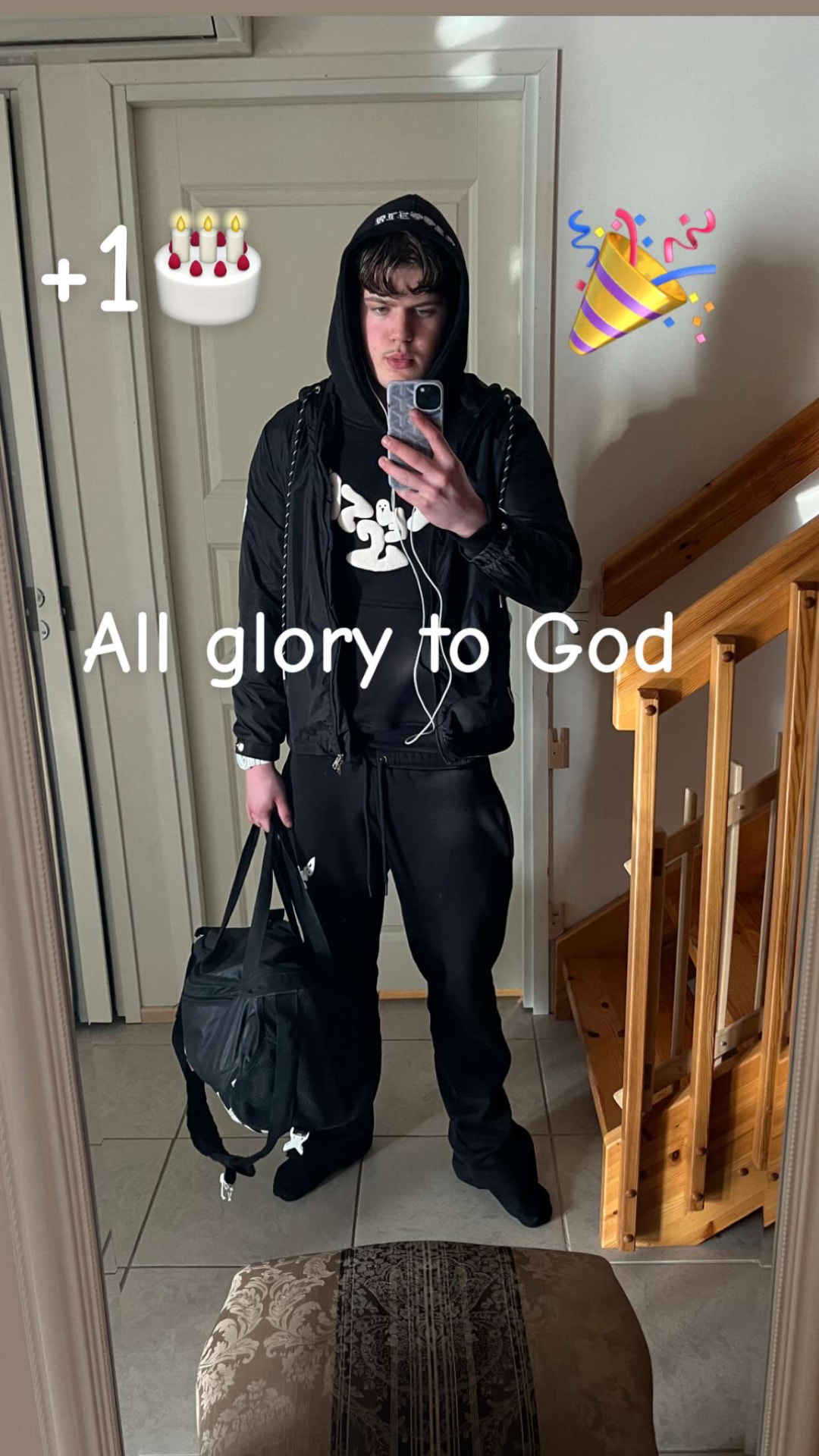 Full Blessed outfit, mirror selfie